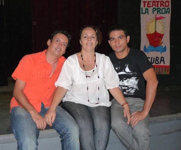 Festeja La Proa con Cenicientaaaa!!!! el Día Internacional del Teatro Festeja La Proa con Cenicientaaaa!!!! el Día Internacional del Teatro